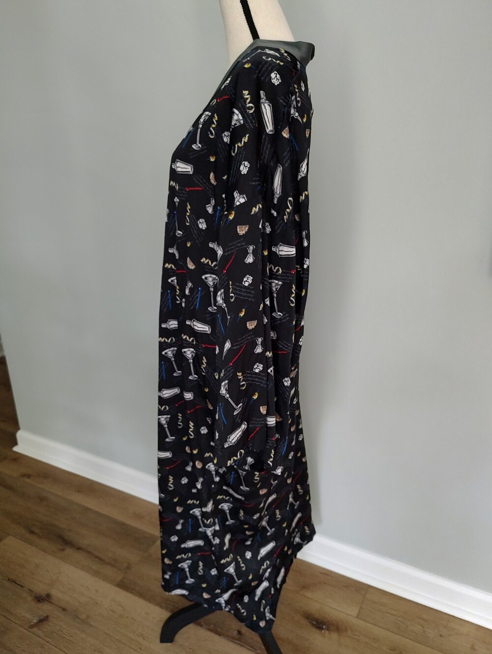 VTG Nicole Miller Silk Robe Martinis Bar Black Long NO TIE SASH L - Picture 6 of 7